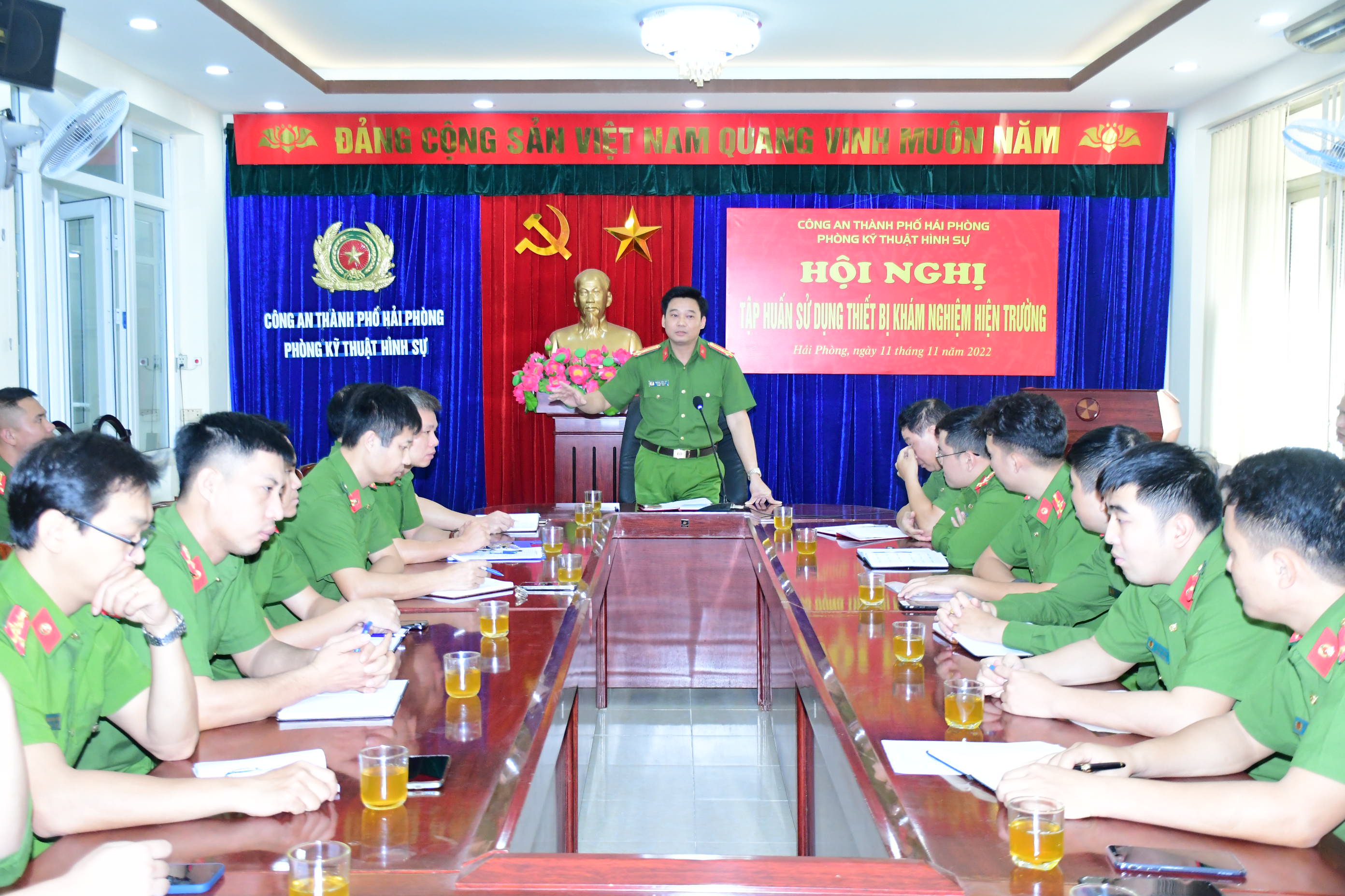 Phòng Kỹ thuật hình sự - CATP: Tập huấn sử dụng thiết bị khám nghiệm hiện trường